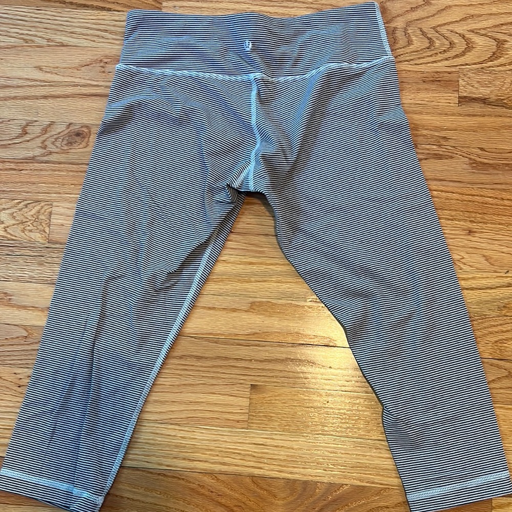 Lululemon Wunder Under crop legging